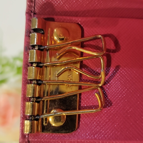 Authentic Prada Saffiano long key case - Picture 9 of 12